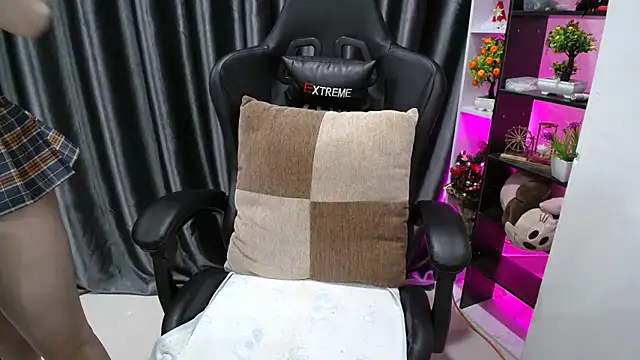 Snapshot of Yuki-yio chatting on March 17, 2025, 1:24 am Yuki-yio online show from March 17, 2025, 1:24 am