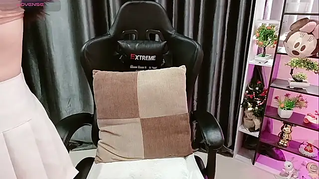 Yuki-yio online show from February 10, 2026, 3:05 am