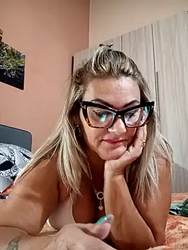 CRHYSTEL online show from October 16, 2025, 6:32 am