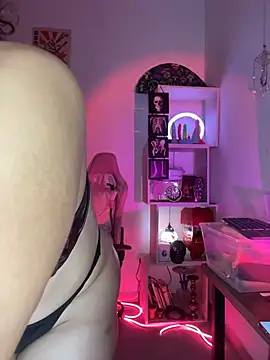 Emma Wish online show from December 13, 2025, 8:04 pm