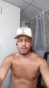 Snapshot of thommerxxx chatting on March 26, 2026, 5:06 am thommerxxx online show from March 26, 2026, 5:06 am