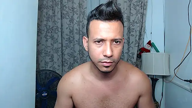 Snapshot of thommerxxx chatting on January 9, 2026, 9:16 am thommerxxx online show from January 9, 2026, 9:16 am
