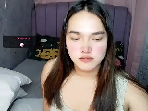 Snapshot of MoaningKylie chatting on March 5, 2026, 4:53 am MoaningKylie online show from March 5, 2026, 4:53 am