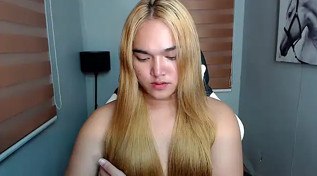 Snapshot of MoaningKylie chatting on February 2, 2025, 11:11 pm MoaningKylie online show from February 2, 2025, 11:11 pm