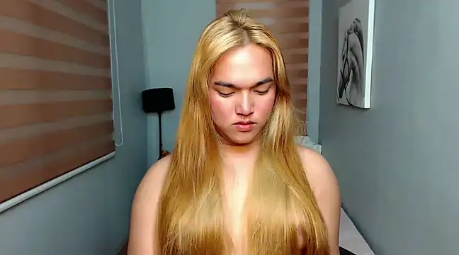 Snapshot of MoaningKylie chatting on January 25, 2025, 1:21 am MoaningKylie online show from January 25, 2025, 1:21 am