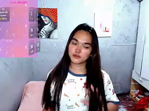 Snapshot of MoaningKylie chatting on October 6, 2025, 3:51 am MoaningKylie online show from October 6, 2025, 3:51 am