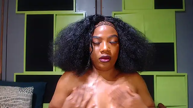 SexyAssDivaxxx online show from October 29, 2025, 5:06 am