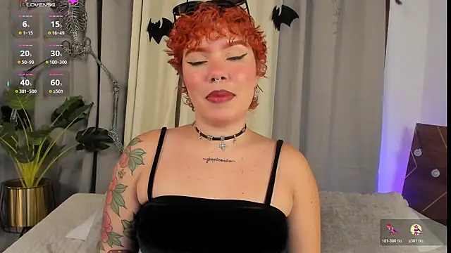 Amy art online show from October 18, 2025, 8:22 pm