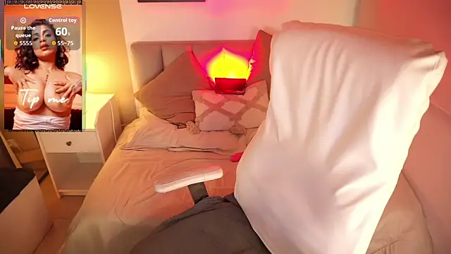 Snapshot of Galilea_Fox chatting on September 25, 2025, 4:18 am Galilea Fox online show from September 25, 2025, 4:18 am