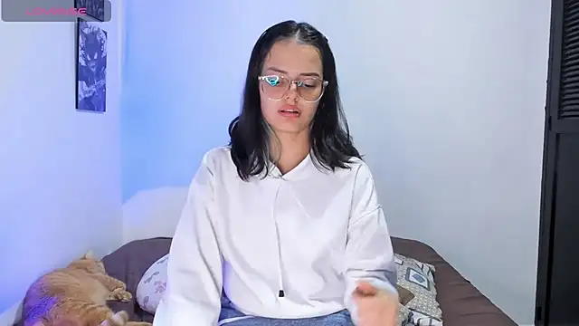 Snapshot of Abby_Saenz01 chatting on September 30, 2025, 9:43 pm Abby Saenz01 online show from September 30, 2025, 9:43 pm