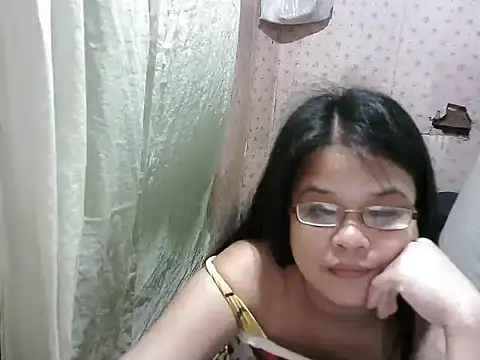 abiemayhottiey online show from October 3, 2025, 11:56 am