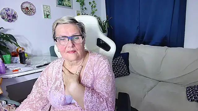 Selenna57 online show from January 14, 2026, 6:44 pm