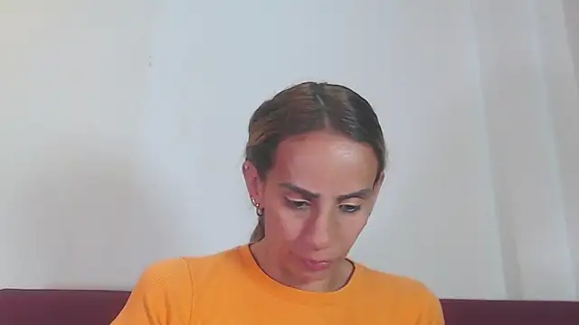 Amber Moore online show from May 28, 2026, 4:46 pm