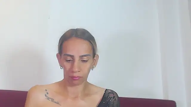 Amber Moore online show from June 3, 2026, 2:33 pm