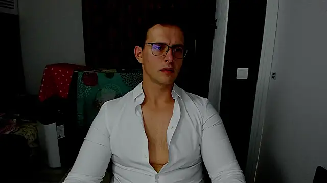 Snapshot of sexxymuscles4u chatting on October 22, 2025, 10:58 am sexxymuscles4u online show from October 22, 2025, 10:58 am