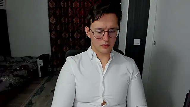 Snapshot of sexxymuscles4u chatting on January 19, 2026, 12:42 pm sexxymuscles4u online show from January 19, 2026, 12:42 pm