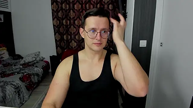 Snapshot of sexxymuscles4u chatting on February 26, 2026, 12:05 pm sexxymuscles4u online show from February 26, 2026, 12:05 pm