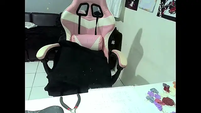 Snapshot of Abysparadise chatting on February 12, 2026, 3:17 am Abysparadise online show from February 12, 2026, 3:17 am