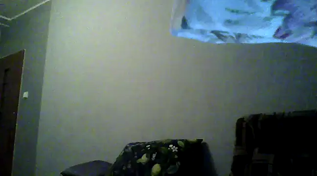 Snapshot of michu81 chatting on December 26, 2024, 10:31 pm michu81 online show from December 26, 2024, 10:31 pm