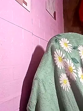 Cutie body11 online show from November 16, 2025, 12:04 am