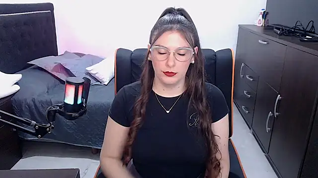 xxbbtaa online show from May 20, 2026, 1:24 am