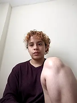 Snapshot of EmmaMelissa0521 chatting on October 11, 2025, 7:59 pm EmmaMelissa0521 online show from October 11, 2025, 7:59 pm