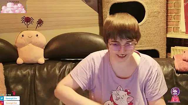 Snapshot of GamerGirl_Eve chatting on October 15, 2025, 6:05 pm GamerGirl Eve online show from October 15, 2025, 6:05 pm