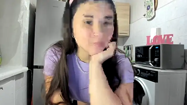 MiaMarrone online show from December 16, 2025, 6:01 pm