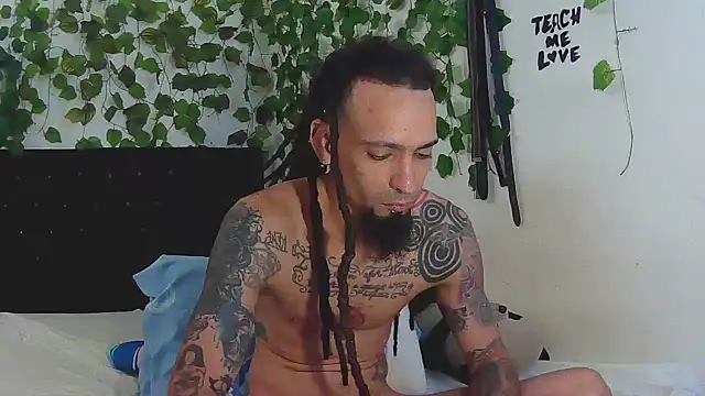 caribbeanlover1 online show from September 22, 2025, 1:28 pm