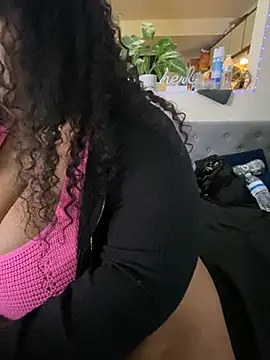 Snapshot of EbonyGoddessKira chatting on January 8, 2025, 7:03 pm EbonyGoddessKira online show from January 8, 2025, 7:03 pm