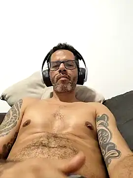 Snapshot of Br_Nastyboy chatting on December 3, 2024, 3:15 am Br Nastyboy online show from December 3, 2024, 3:15 am