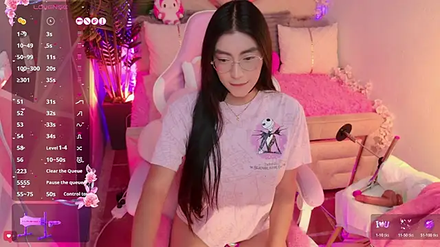 Snapshot of shanon- chatting on February 9, 2026, 8:51 pm shanon- online show from February 9, 2026, 8:51 pm