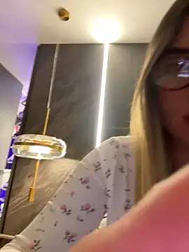 Snapshot of AnaCarrera chatting on September 19, 2025, 12:03 am AnaCarrera online show from September 19, 2025, 12:03 am