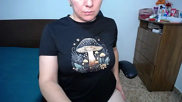 Snapshot of alexa_milsf chatting on June 5, 2026, 1:32 am alexa milsf online show from June 5, 2026, 1:32 am