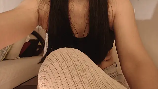 Estefani 32 online show from September 28, 2025, 3:19 pm