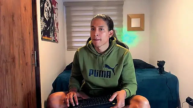 Liam V online show from January 28, 2025, 12:00 pm