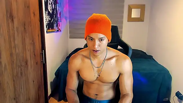 Liam V online show from February 11, 2025, 10:36 am