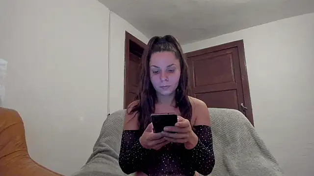 Snapshot of EasyAcee chatting on September 15, 2025, 3:01 pm EasyAcee online show from September 15, 2025, 3:01 pm