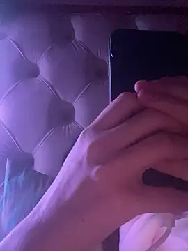 Snapshot of Flossy_Vettie chatting on March 21, 2025, 12:40 am Flossy Vettie online show from March 21, 2025, 12:40 am