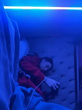 Flossy Vettie online show from November 12, 2025, 3:16 pm