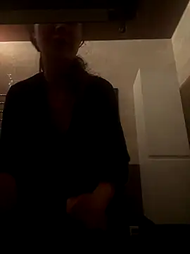 Snapshot of Flossy_Vettie chatting on October 18, 2025, 3:25 pm Flossy Vettie online show from October 18, 2025, 3:25 pm