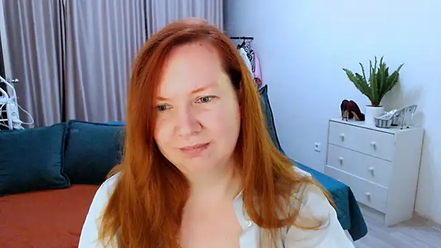 Snapshot of GoddessLara chatting on September 21, 2025, 8:36 pm GoddessLara online show from September 21, 2025, 8:36 pm
