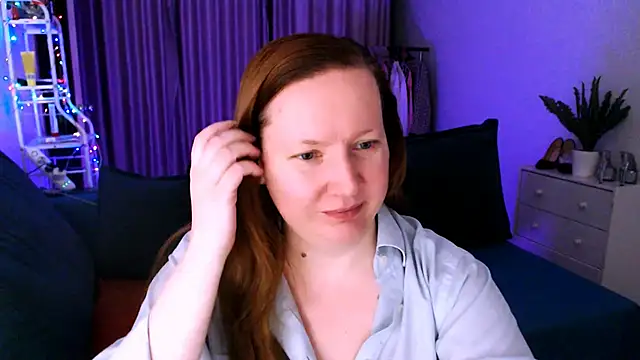 Snapshot of GoddessLara chatting on December 29, 2024, 6:05 pm GoddessLara online show from December 29, 2024, 6:05 pm