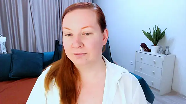 Snapshot of GoddessLara chatting on September 30, 2025, 8:37 pm GoddessLara online show from September 30, 2025, 8:37 pm