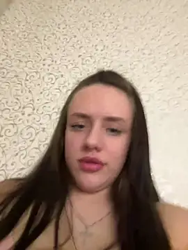 Lisaaan online show from March 8, 2025, 6:37 pm
