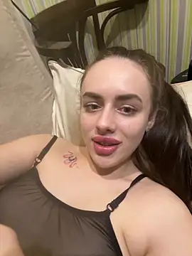 Lisaaan online show from October 30, 2025, 2:36 pm