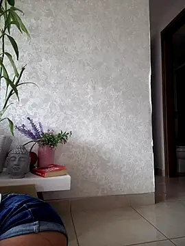 Snapshot of DulceLenns chatting on September 24, 2025, 6:25 pm DulceLenns online show from September 24, 2025, 6:25 pm