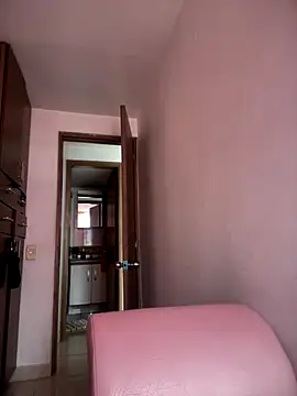 Snapshot of DulceLenns chatting on October 11, 2025, 6:20 pm DulceLenns online show from October 11, 2025, 6:20 pm