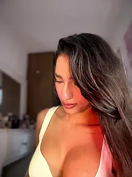 DulceLenns online show from January 18, 2026, 6:55 pm