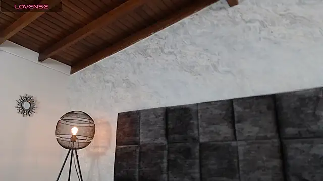 SusanRodriguez  online show from October 8, 2025, 9:15 pm